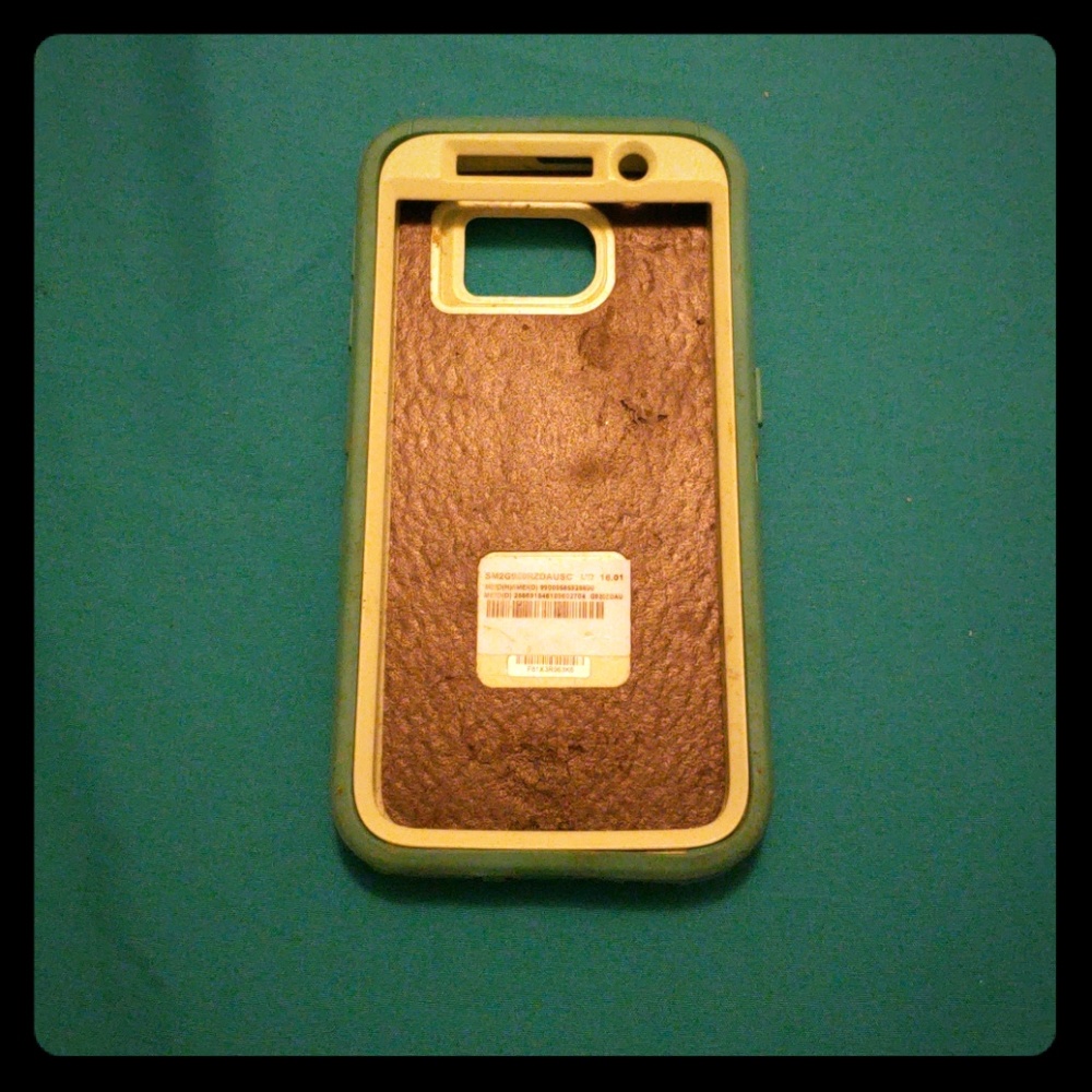 Defender OtterBox w/ Clip